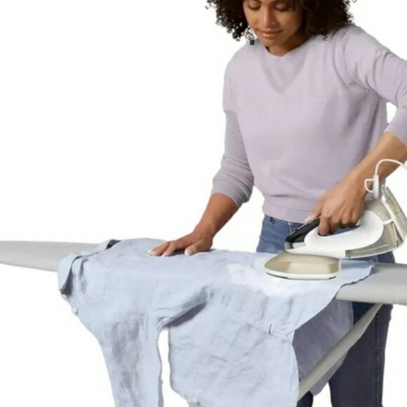 BRAND NEW CONAIR EXTREMESTEAM 2-in-1 HANDHELD STEAMER AND IRON WITH TURBO - Picture 16 of 16